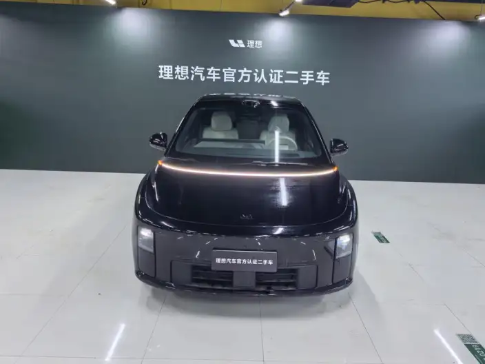Li Auto i6 2025 Model 2WD Standard Edition – фото 2