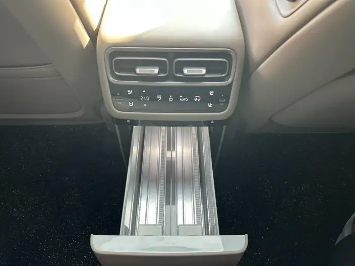Li Auto i6 2025 Model 2WD Standard Edition – фото 10