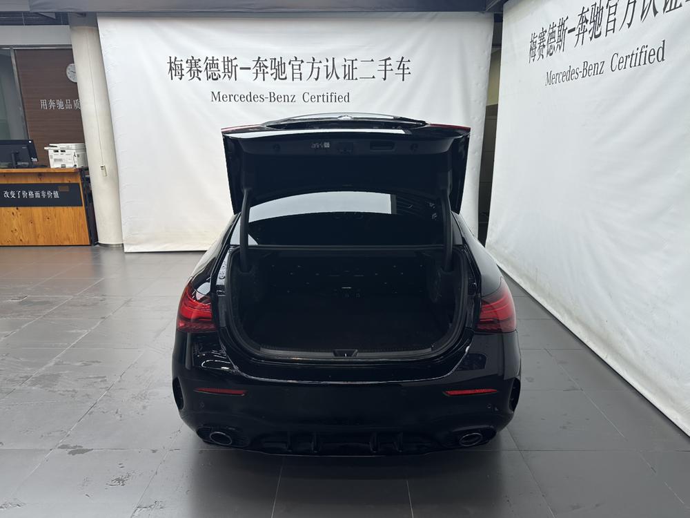 Mercedes-Benz A-Class AMG 2024 AMG A 35 L 4MATIC – фото 8