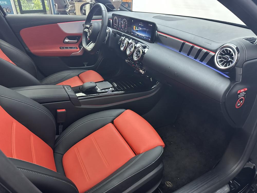 Mercedes-Benz A-Class AMG 2024 AMG A 35 L 4MATIC – фото 9