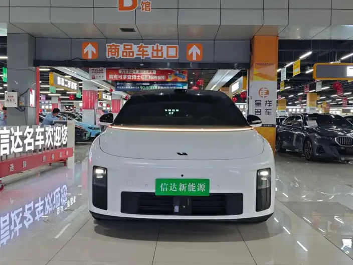 Li Auto i6 2025 Model 2WD Standard Edition – фото 2