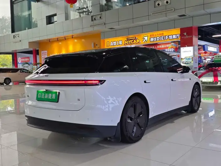 Li Auto i6 2025 Model 2WD Standard Edition – фото 7