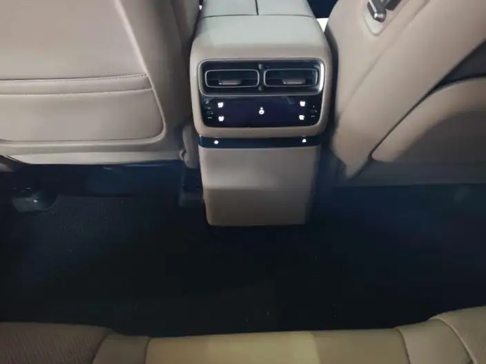 Li Auto i6 2025 Model 2WD Standard Edition – фото 9