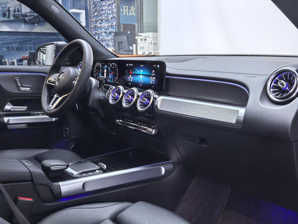 Mercedes-Benz GLB 2021 GLB 200 Sport – фото 15