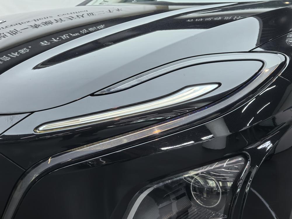 Hongqi E-QM5 2023 Basic Traveler Edition – фото 9