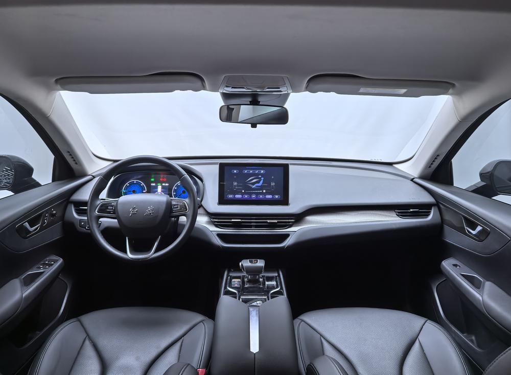 Hongqi E-QM5 2023 Basic Traveler Edition – фото 11