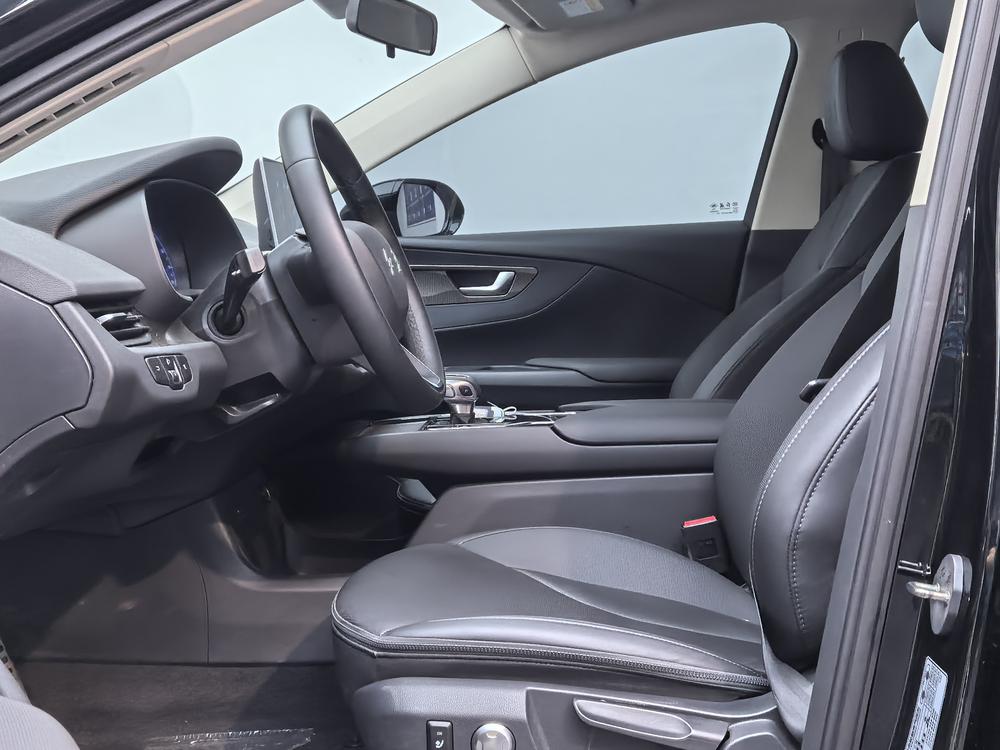 Hongqi E-QM5 2023 Basic Traveler Edition – фото 16