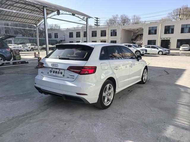 Audi A3 2018 30th Anniversary Sportback 35 TFSI Fashion – фото 2
