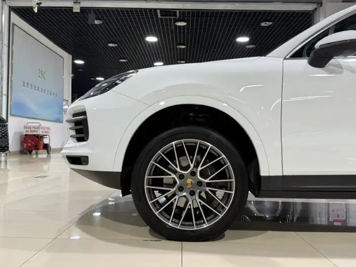 Cayenne 2019 Model Cayenne 3.0T – фото 4