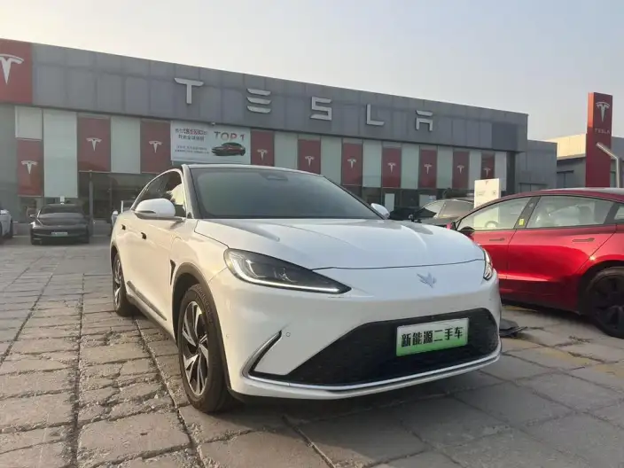Arcfox α-S 2022 Model 708S+ 175kW