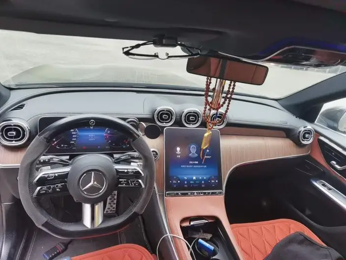 Mercedes-Benz GLC 2024 Model GLC 300 L 4MATIC Dynamic Model 5 seat – фото 5