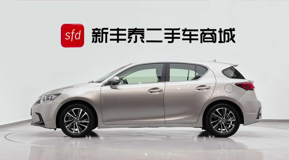 Lexus CT 2017 200h Elite Monochrome – фото 3