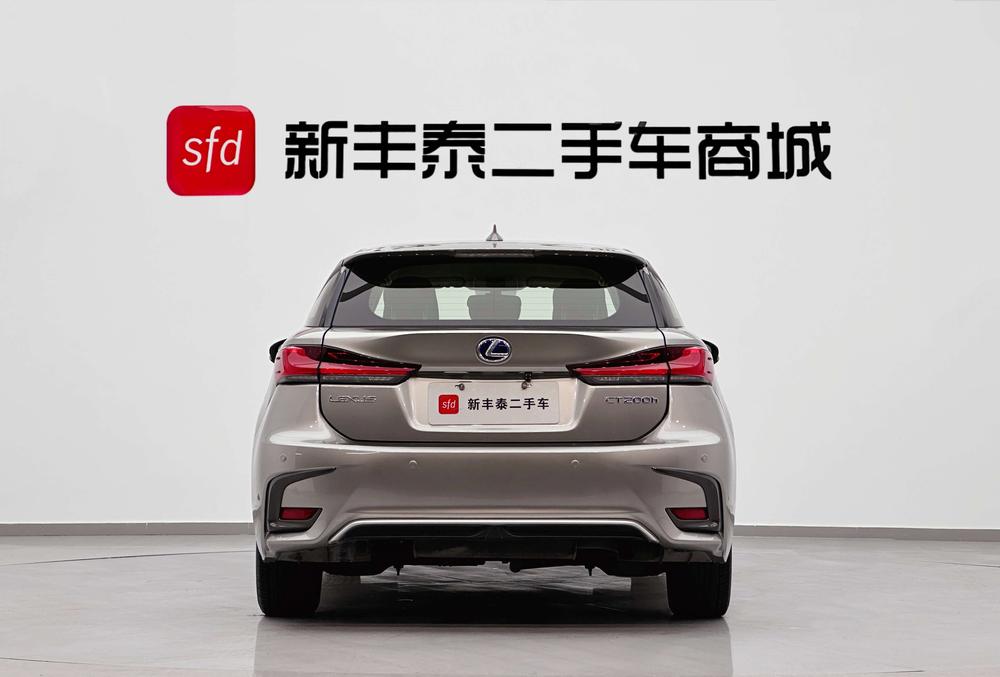 Lexus CT 2017 200h Elite Monochrome – фото 5