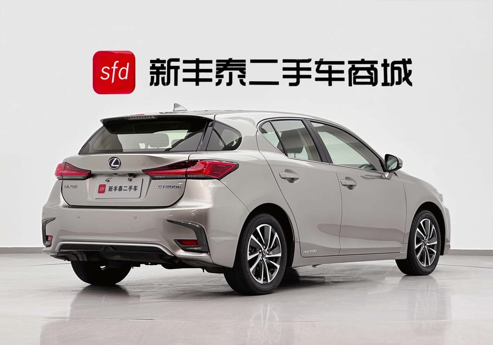 Lexus CT 2017 200h Elite Monochrome – фото 6