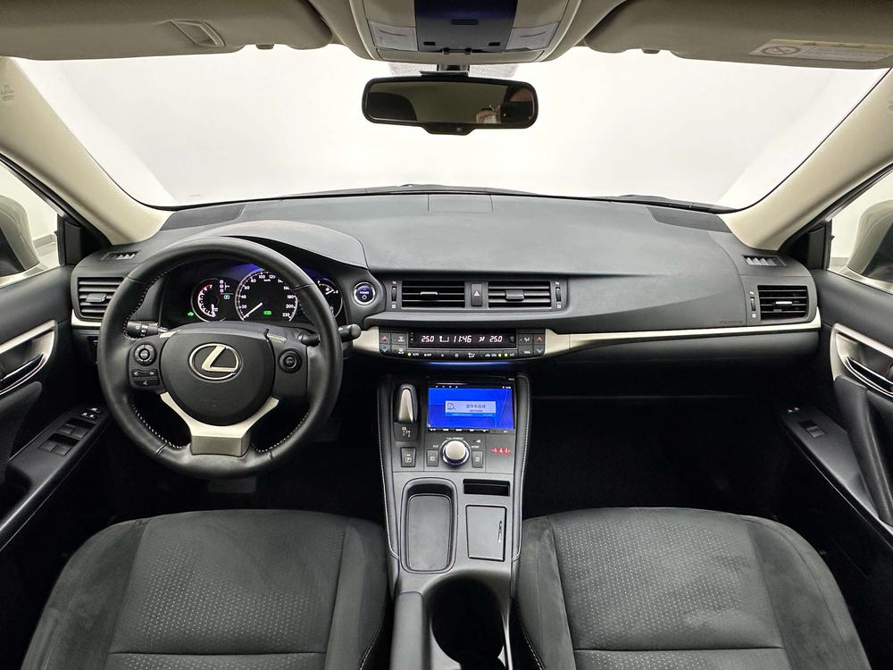 Lexus CT 2017 200h Elite Monochrome – фото 17