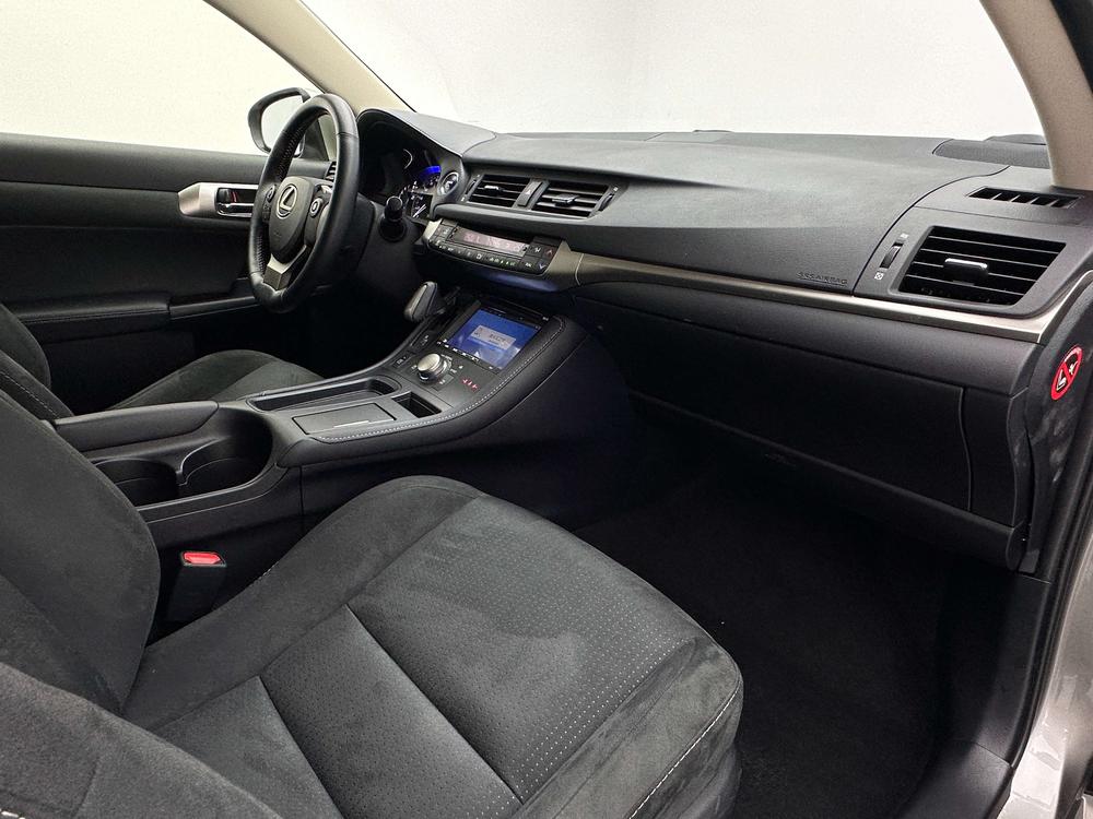 Lexus CT 2017 200h Elite Monochrome – фото 22