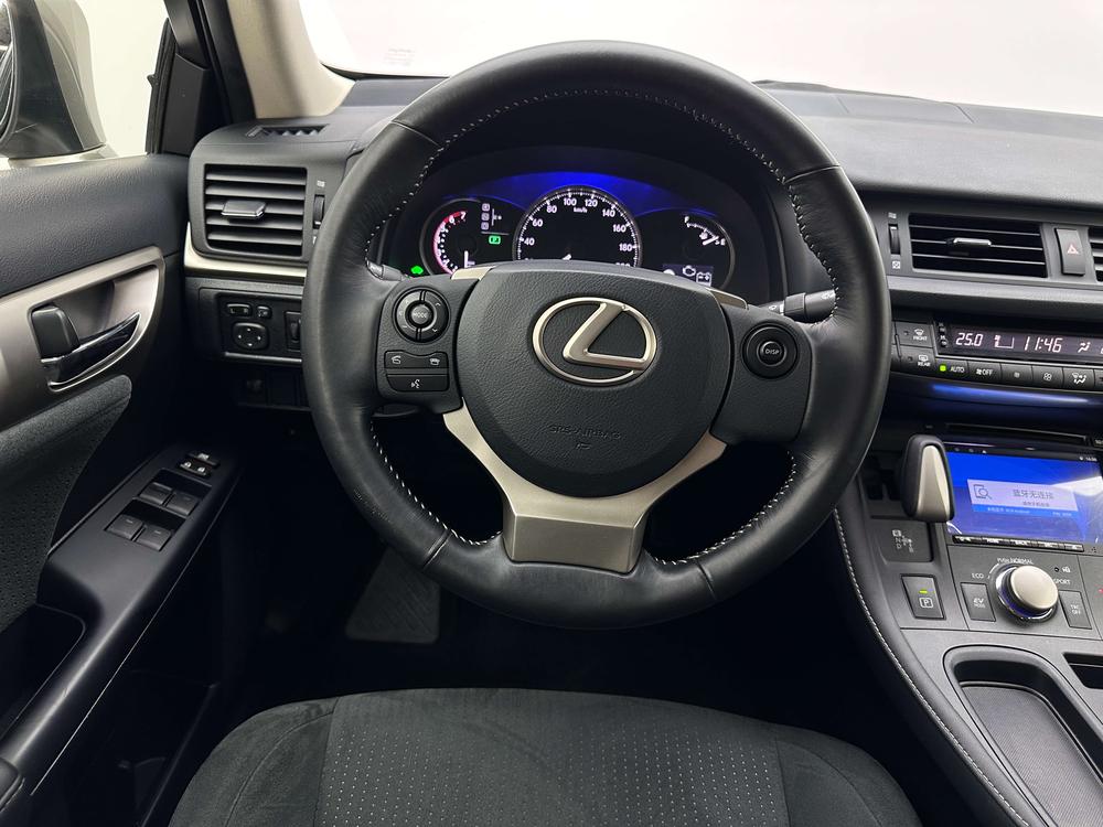 Lexus CT 2017 200h Elite Monochrome – фото 23