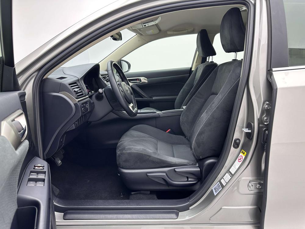 Lexus CT 2017 200h Elite Monochrome – фото 24