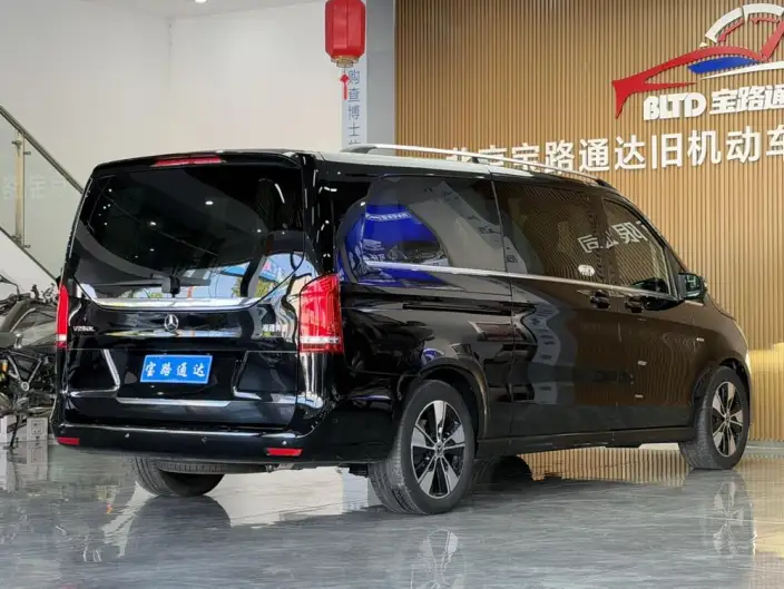 Mercedes-Benz V-Class 2022 Model V 260 L Long wheelbase Premium Edition – фото 6