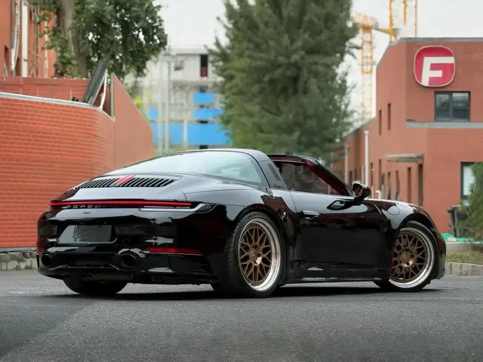 PORSCHE 911 2022 Model Targa 4 3.0T – фото 6