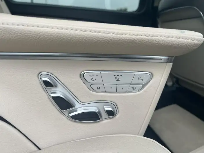 Mercedes-Benz V-Class 2021 Model V 260 Premium Edition – фото 4