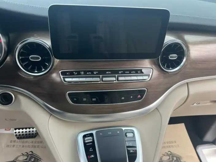 Mercedes-Benz V-Class 2021 Model V 260 Premium Edition – фото 10