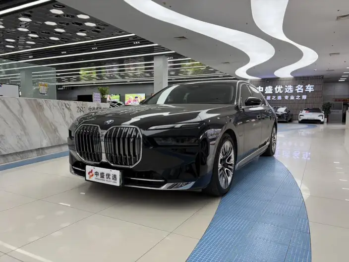 BMW i7 2023 Model eDrive50L Leading Model Luxury Set – фото 1
