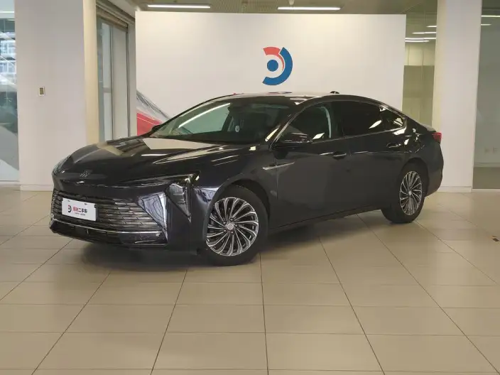 Buick LaCrosse 2023 Model 28T Automatic Yue Zun Edition – фото 1