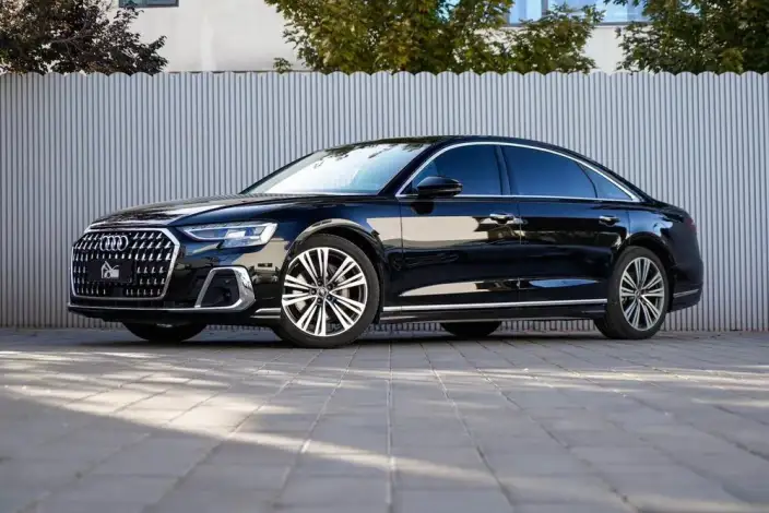Audi A8 2022 Model A8L 50 TFSI quattro Comfort Model Collector Edition Edition – фото 1