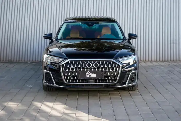 Audi A8 2022 Model A8L 50 TFSI quattro Comfort Model Collector Edition Edition – фото 2