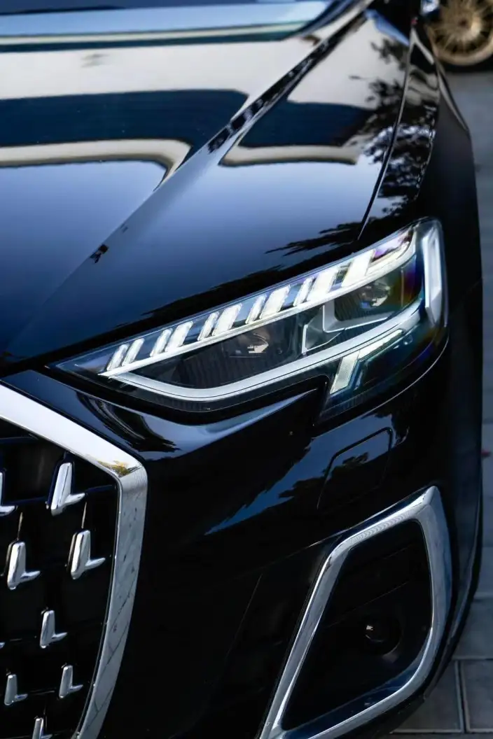 Audi A8 2022 Model A8L 50 TFSI quattro Comfort Model Collector Edition Edition – фото 8