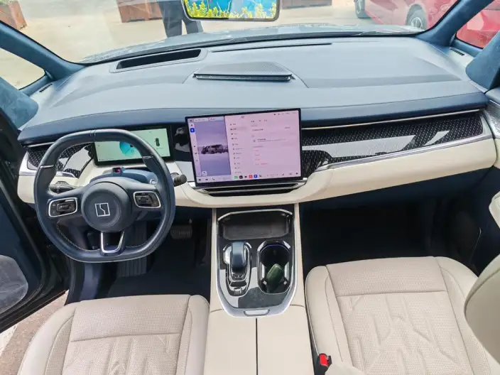 ZEEKR 009 2024 Model VI seat Executive Edition 4WD 140kWh – фото 6