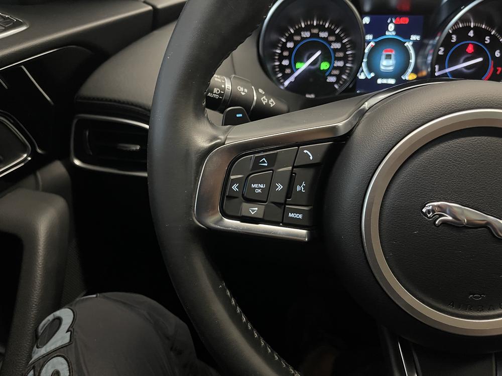 Jaguar F-PACE 2020 2.0T 4WD Urban Exclusive Edition – фото 18