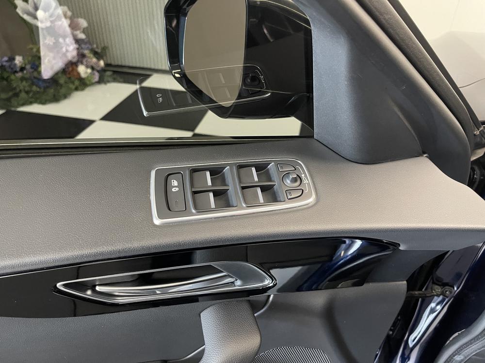 Jaguar F-PACE 2020 2.0T 4WD Urban Exclusive Edition – фото 24