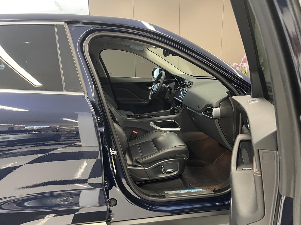 Jaguar F-PACE 2020 2.0T 4WD Urban Exclusive Edition – фото 28