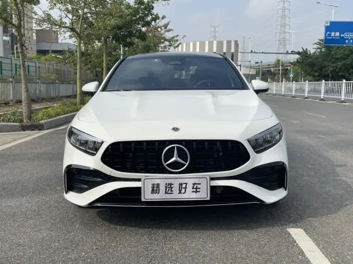 Mercedes-Benz A-class 2023 Model A 200 L Sports sedan Fashion Edition – фото 2