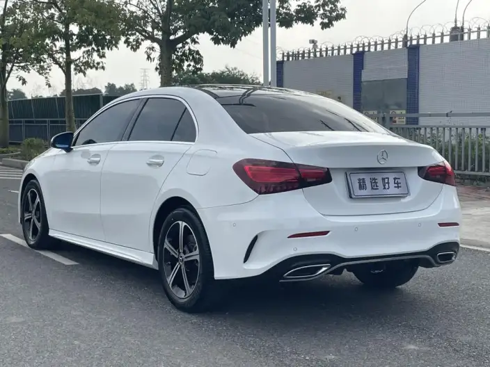 Mercedes-Benz A-class 2023 Model A 200 L Sports sedan Fashion Edition – фото 5