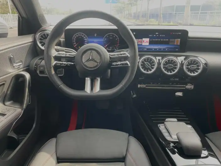 Mercedes-Benz A-class 2023 Model A 200 L Sports sedan Fashion Edition – фото 9