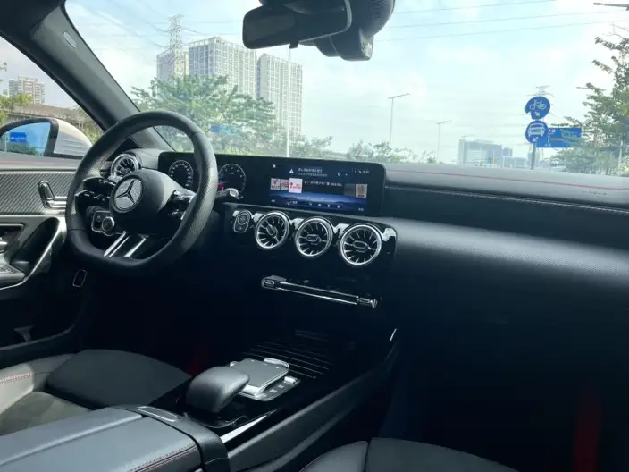 Mercedes-Benz A-class 2023 Model A 200 L Sports sedan Fashion Edition – фото 10