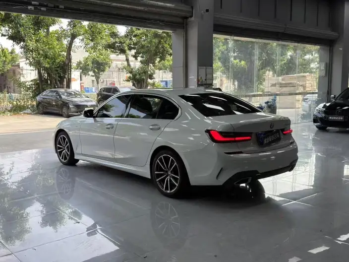 BMW 3 Series 2022 Model 325Li M Sports Set – фото 4