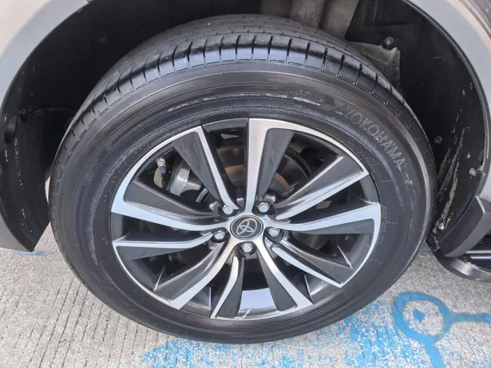 Toyota Harrier 2022 Model Hybrid 2.5L CVT 2WD Deluxe Edition – фото 9