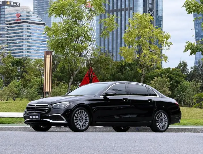 Mercedes-Benz E-Class 2022 Model E 300 L Luxury Model sedan – фото 1