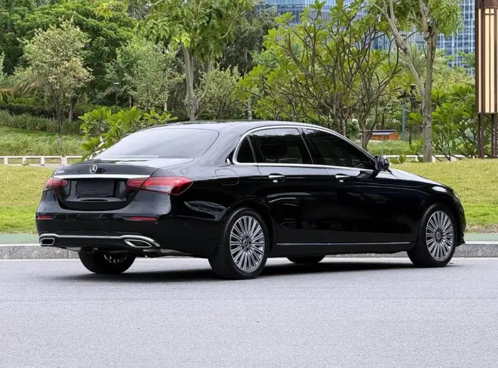 Mercedes-Benz E-Class 2022 Model E 300 L Luxury Model sedan – фото 7