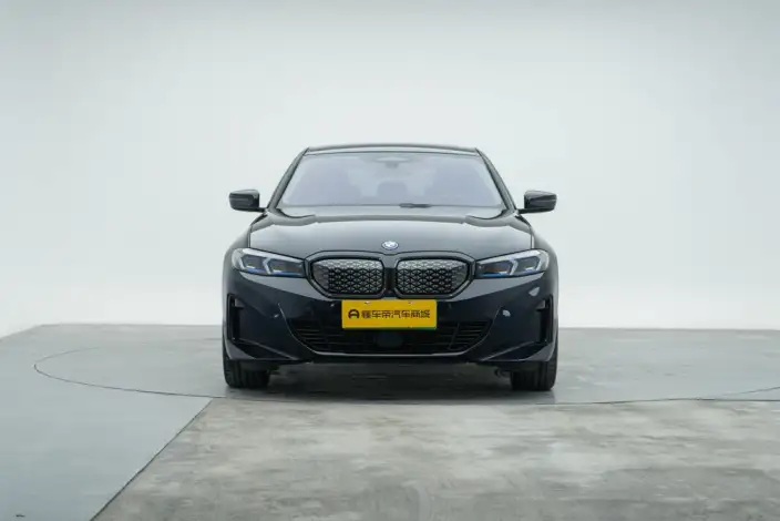 BMW i3 2025 Model eDrive40L Night Edition Sports Set – фото 2