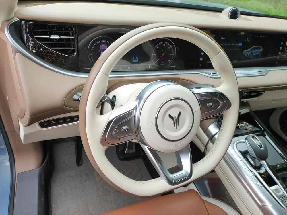 VOYAH FREE 2021 4WD Extended Range Premiere Edition Prestige Package – фото 7