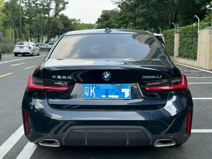 BMW 3 Series 2023 Model 325Li M Sports Set – фото 4
