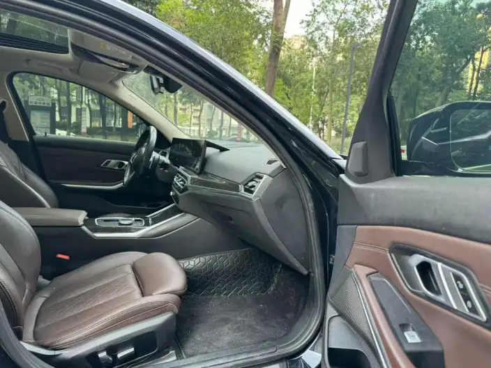 BMW 3 Series 2023 Model 325Li M Sports Set – фото 6