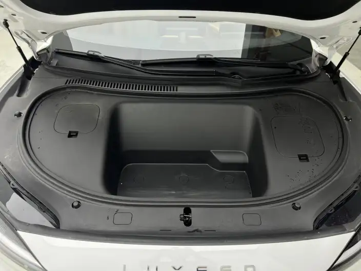Luxeed R7 2024 Model EV 82kWh Pro Rear Drive Edition – фото 10