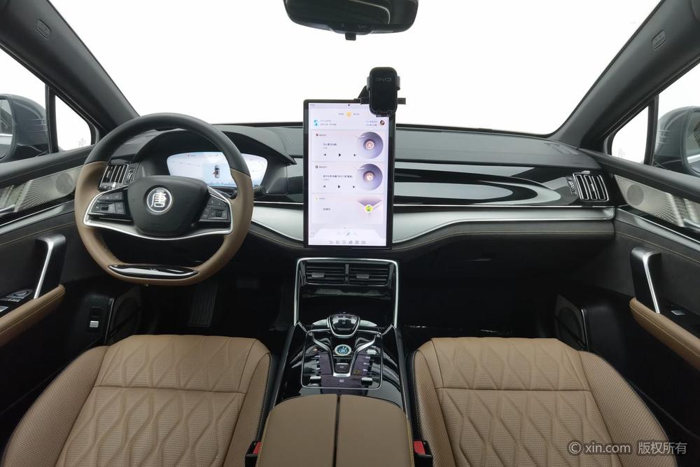 BYD Tang DM 2023 Champion DM-i 112km Prestige – фото 13