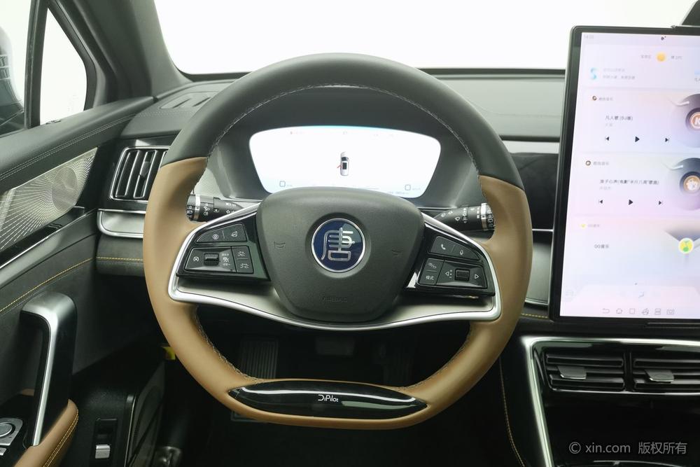 BYD Tang DM 2023 Champion DM-i 112km Prestige – фото 14